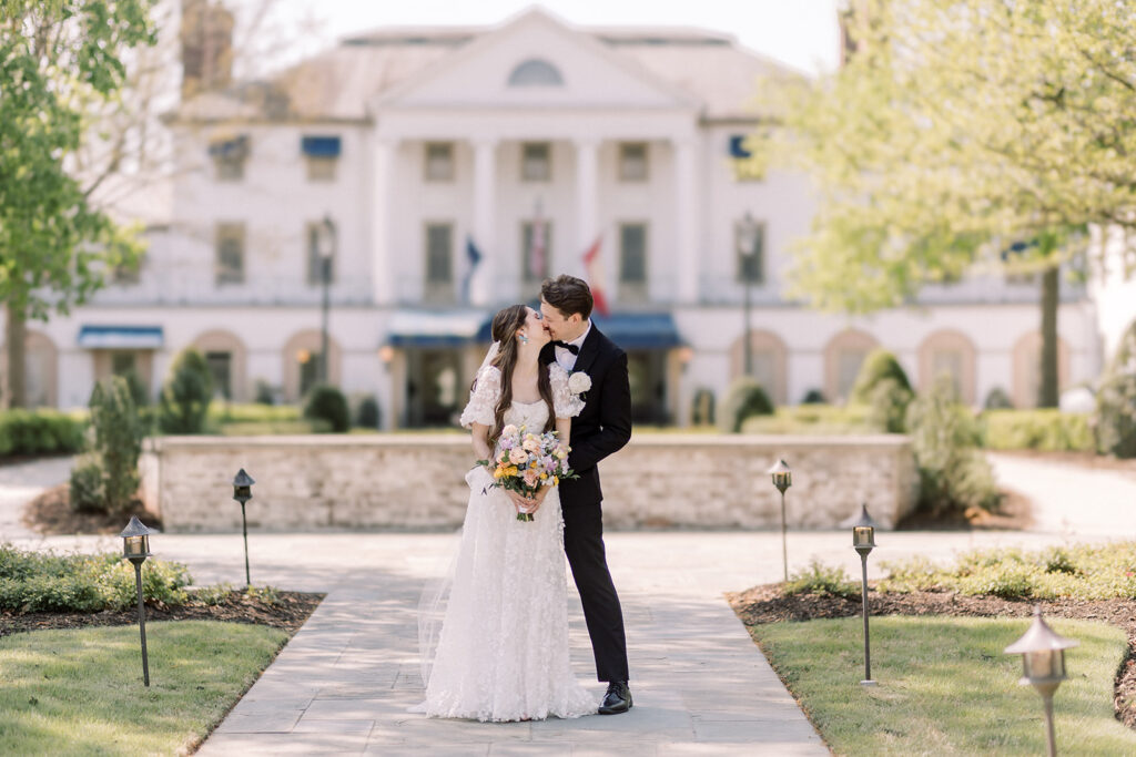 Wedding portrait in front of the Williamsburg Inn